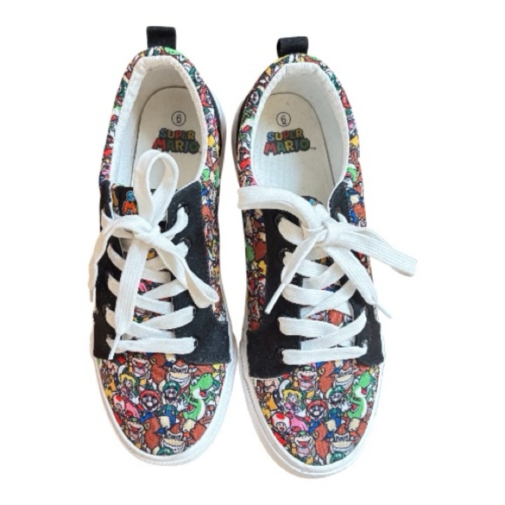 Nintendo Mario Bros. Yoshi Luigi Princess Peach & friends sneakers shoes